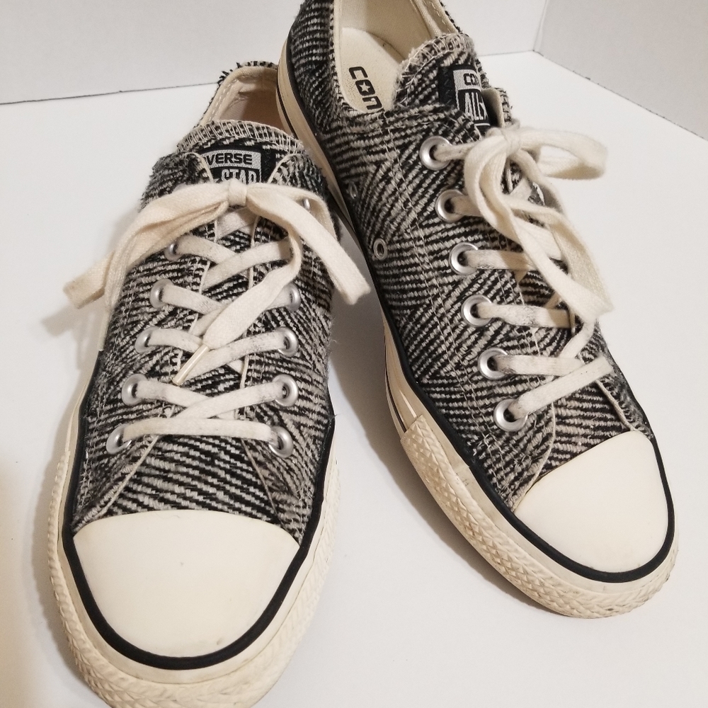 Women's Converse Zebra Pattern Shoes Size 8 Sneakers